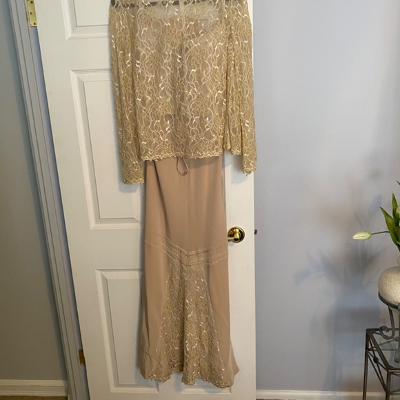 Designer Evening Gown - Picture 6 of 7